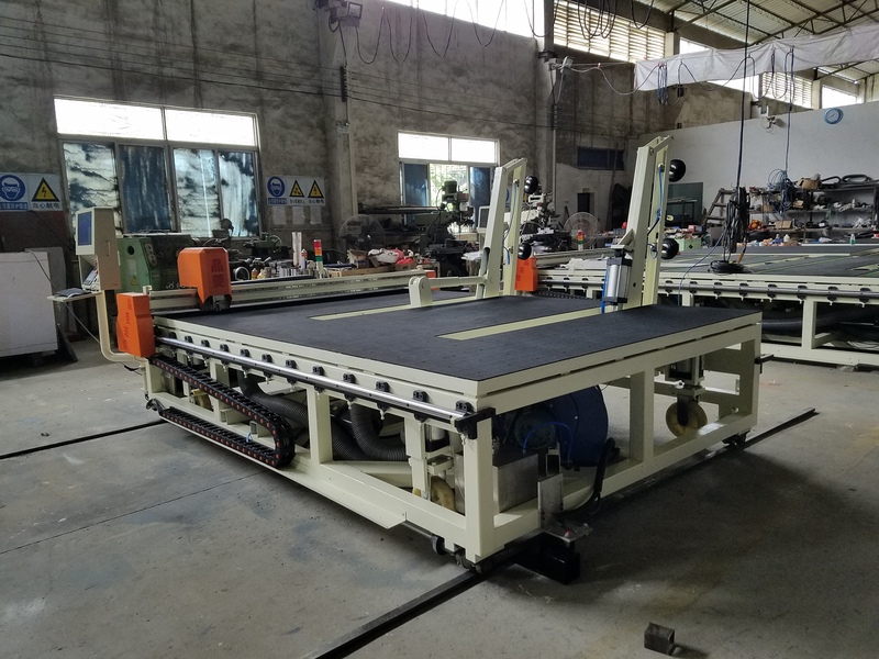 JLQG-2620型自动上片自动切割一体机 (1).jpg